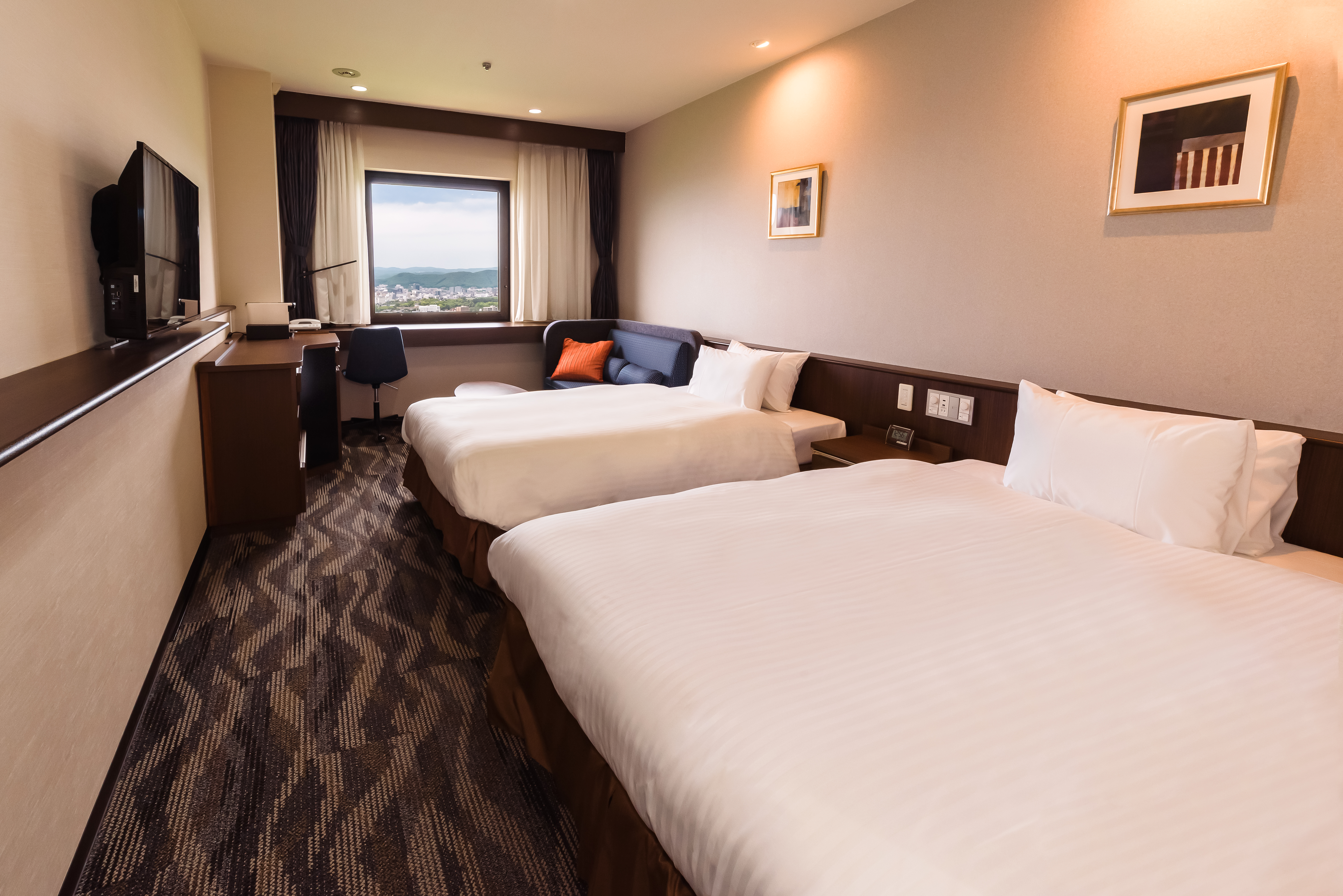 Premium Sky Twin Room